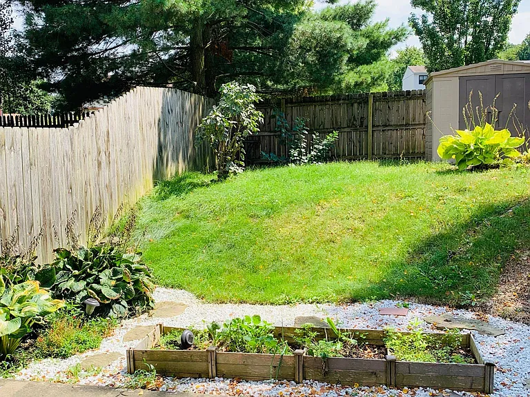 110 Bellwood Ct — Photo 10