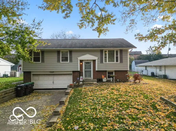 727 Sunset Blvd, Greenwood, IN 46142