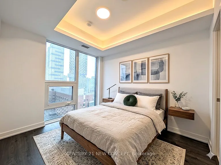 100 Queen St E #1217 — Photo 8