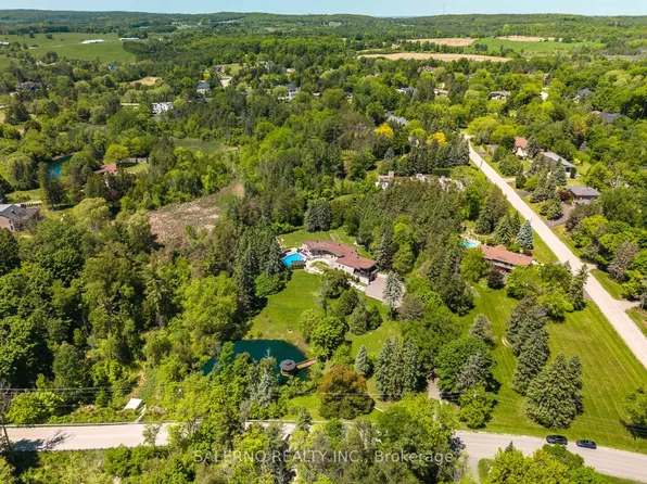 290 Kingscross Dr, King, ON L7B 1K1