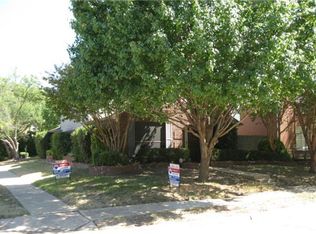 4210 Phoenix Dr, Carrollton, TX 75010