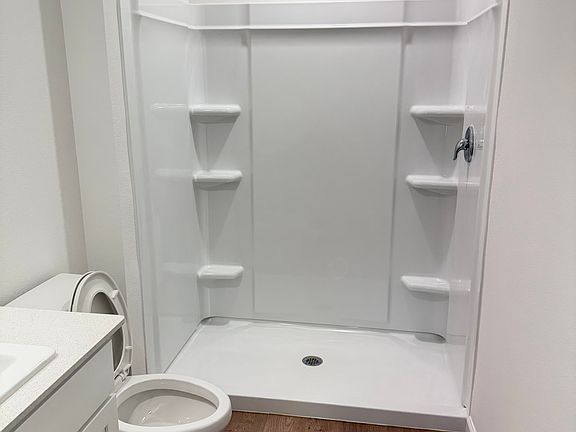 5th image of 80 Bay Springs Blvd #90