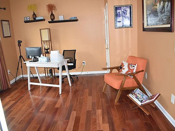 Main floor study/office