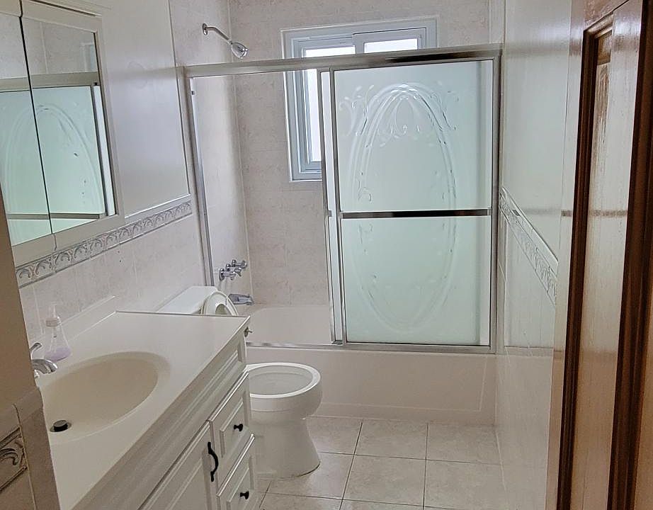 2nd image of 8015 155th Ave Floor 1