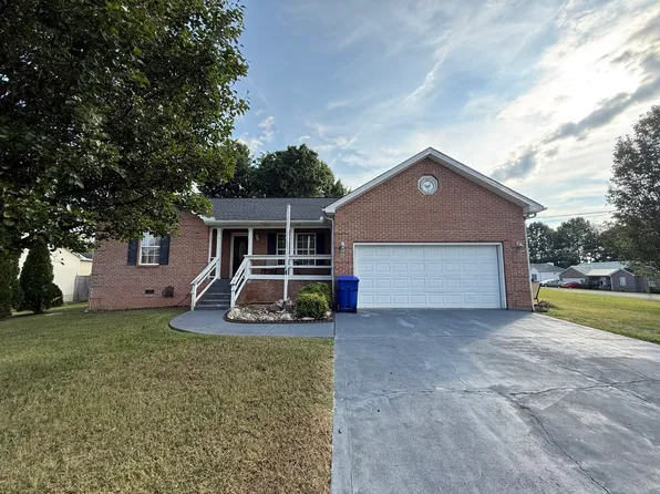 157 Acorn Dr, Corryton, TN 37721
