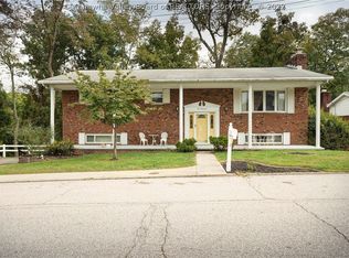 1000 Rustling Rd, South Charleston, WV 25303