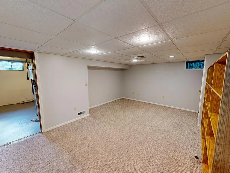 4911 McKenna Ct — Photo 10