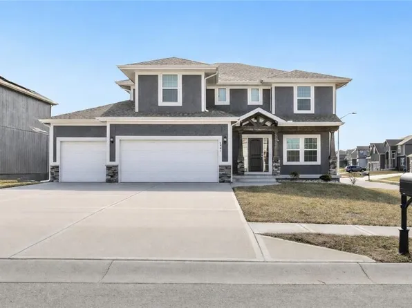 4901 NE 105th St, Kansas City, MO 64156