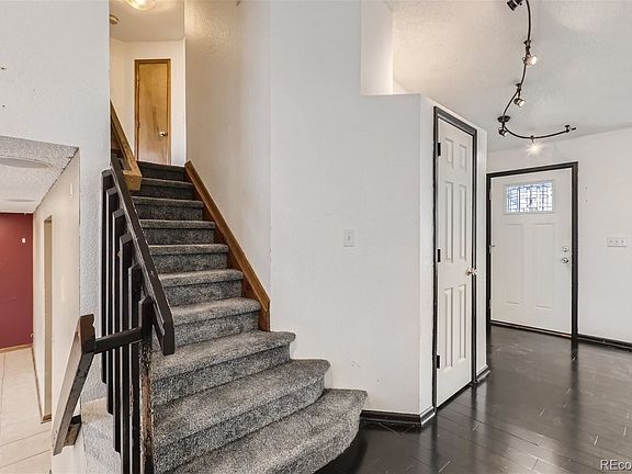 4th image of 20910 Kelly Pl