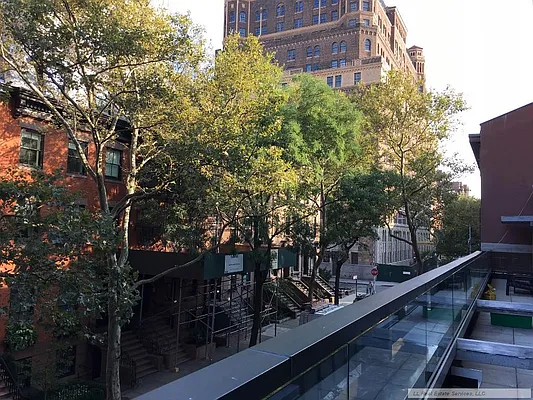 Rented by LL Real Estate Services | media 13