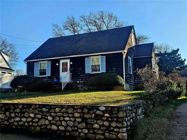 67 Narragansett Ave, Westerly, RI 02891