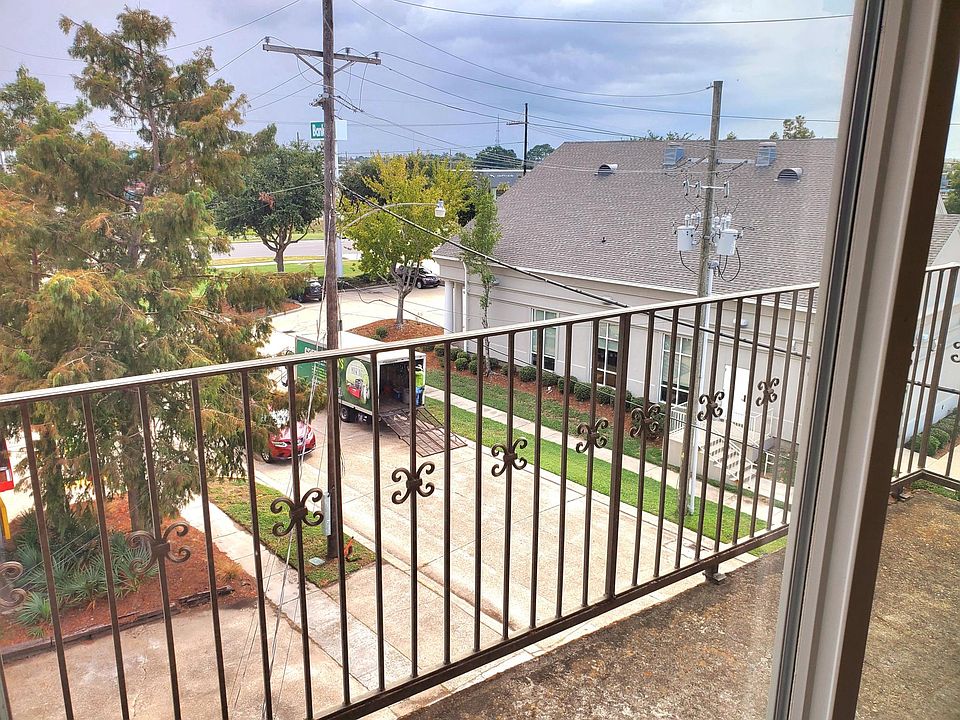 1st image of 3456 Cleary Ave Ste 402