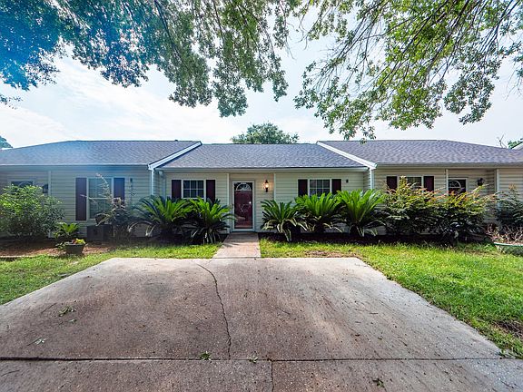 3rd image of 1421 Amanda Park Ln