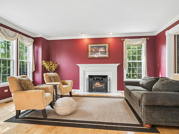 5th image of 15 Dorchester Ct