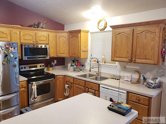 5th image of 205 N Creighton Way