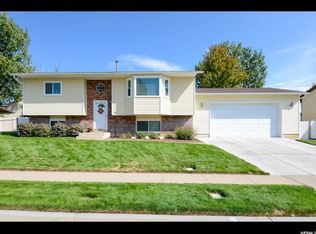 658 N 1360 W, Clinton, UT 84015