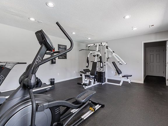 4th image of 752 Patriot Pkwy #816-102