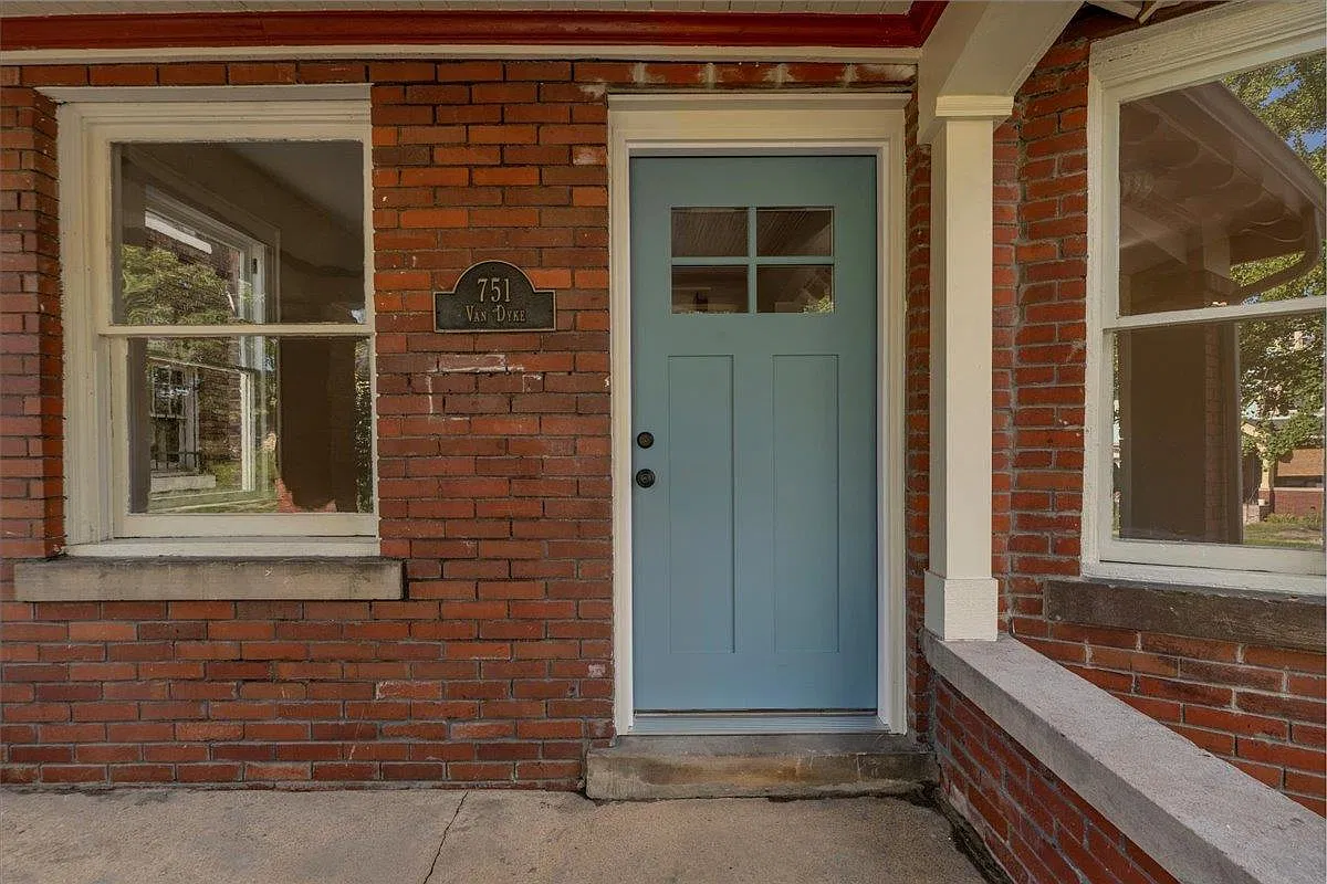 4 bed, 1.5 bath, 1550 sqft, $2,500 — Photo 3