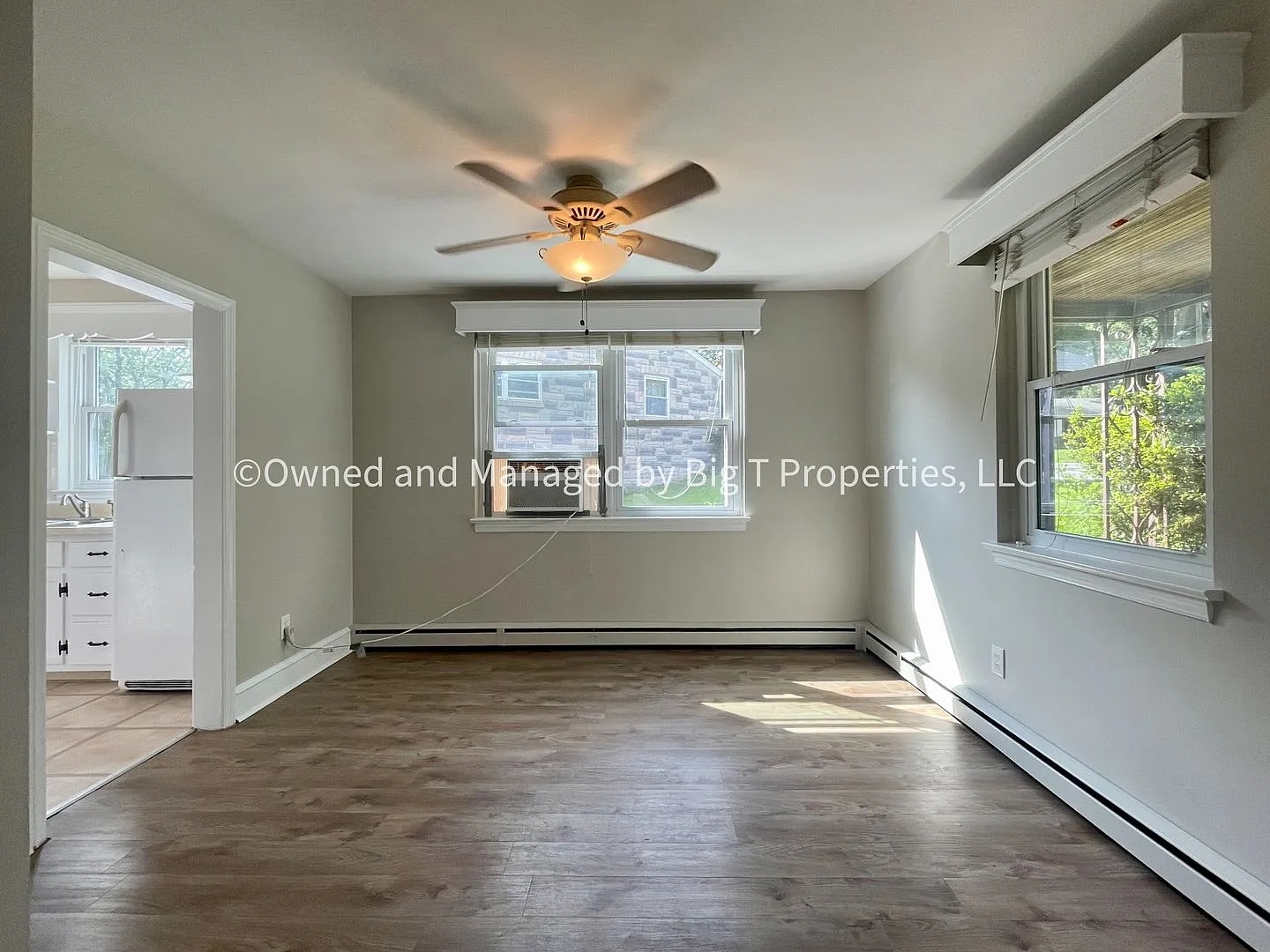 Adorable 3 bd Cottage on nice street — Photo 3
