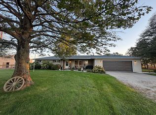 12944 Ospur Rd, Clinton, IL 61727