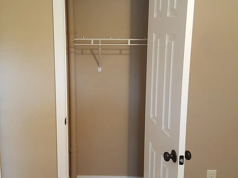 391 Putnam Pike #C — Photo 16