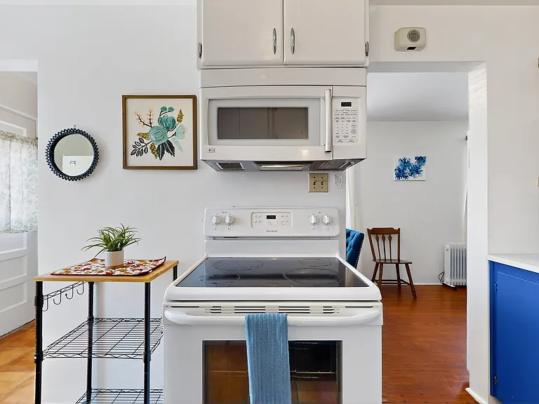 735 Jefferson St NE — Photo 4