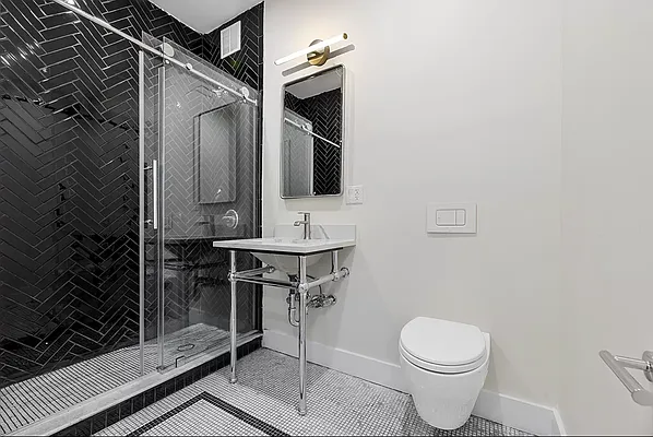 Rented by REAL New York | media 15