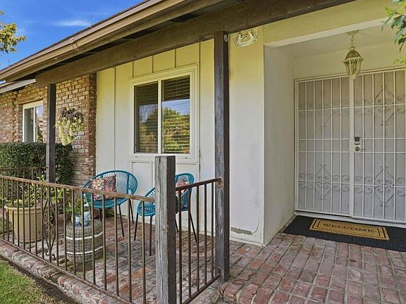 5th image of 103 Arran Ave