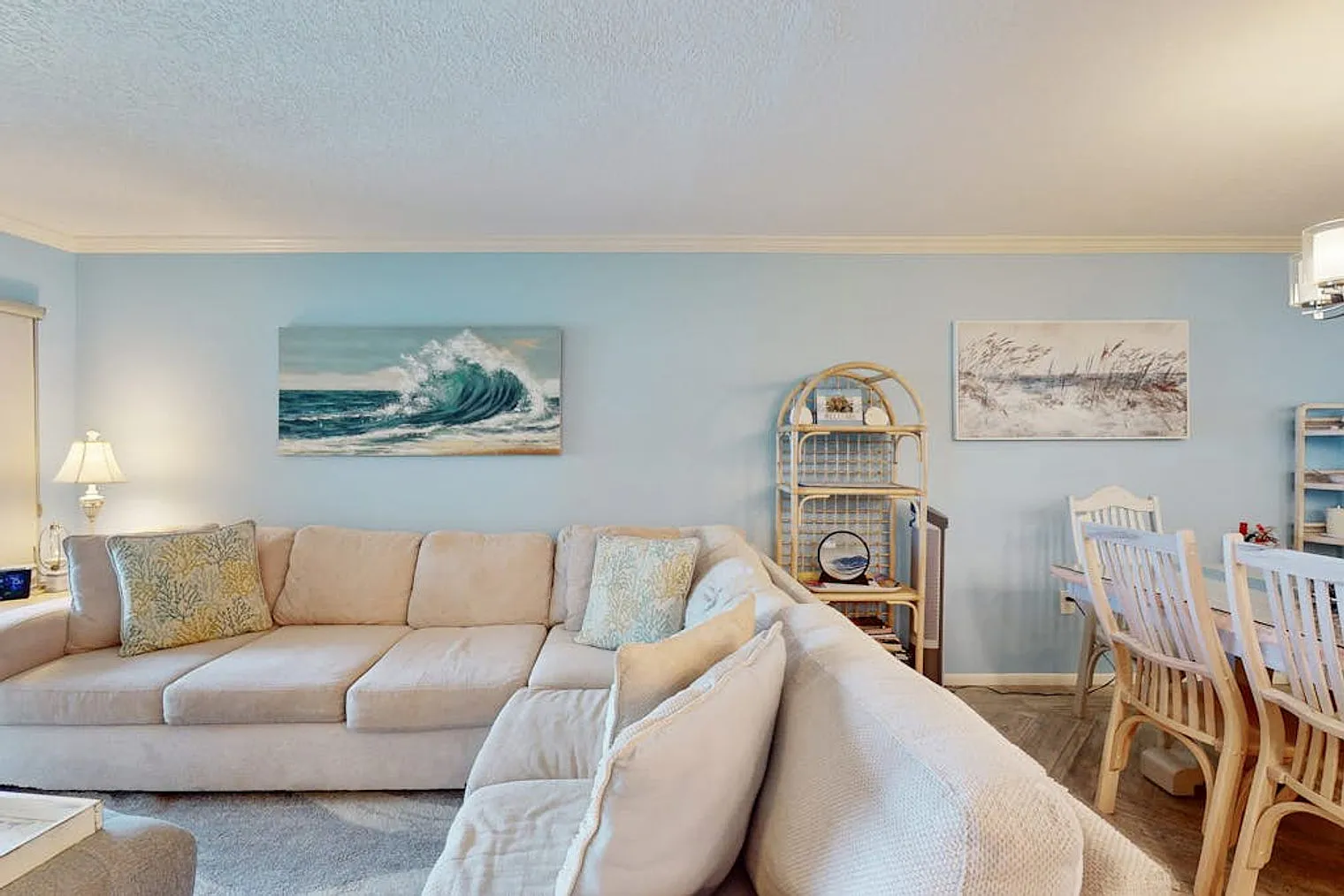 3 bed, 2.0 bath, 1431 sqft, $6,642 — Photo 3