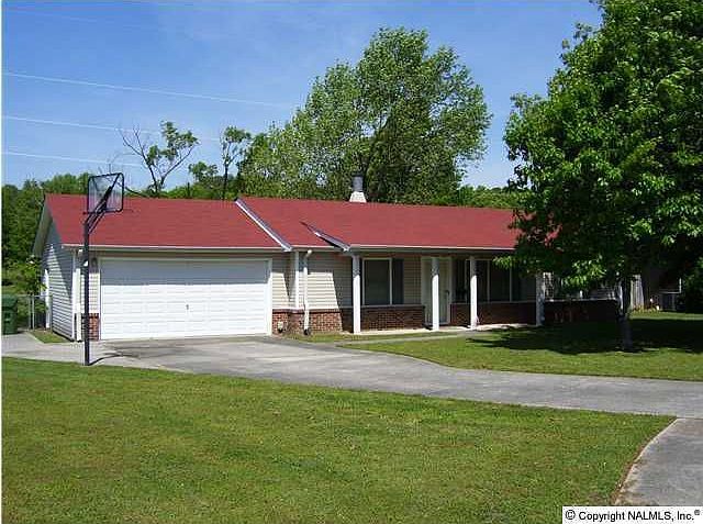 1st image of 1513 Old Albany Cir SE
