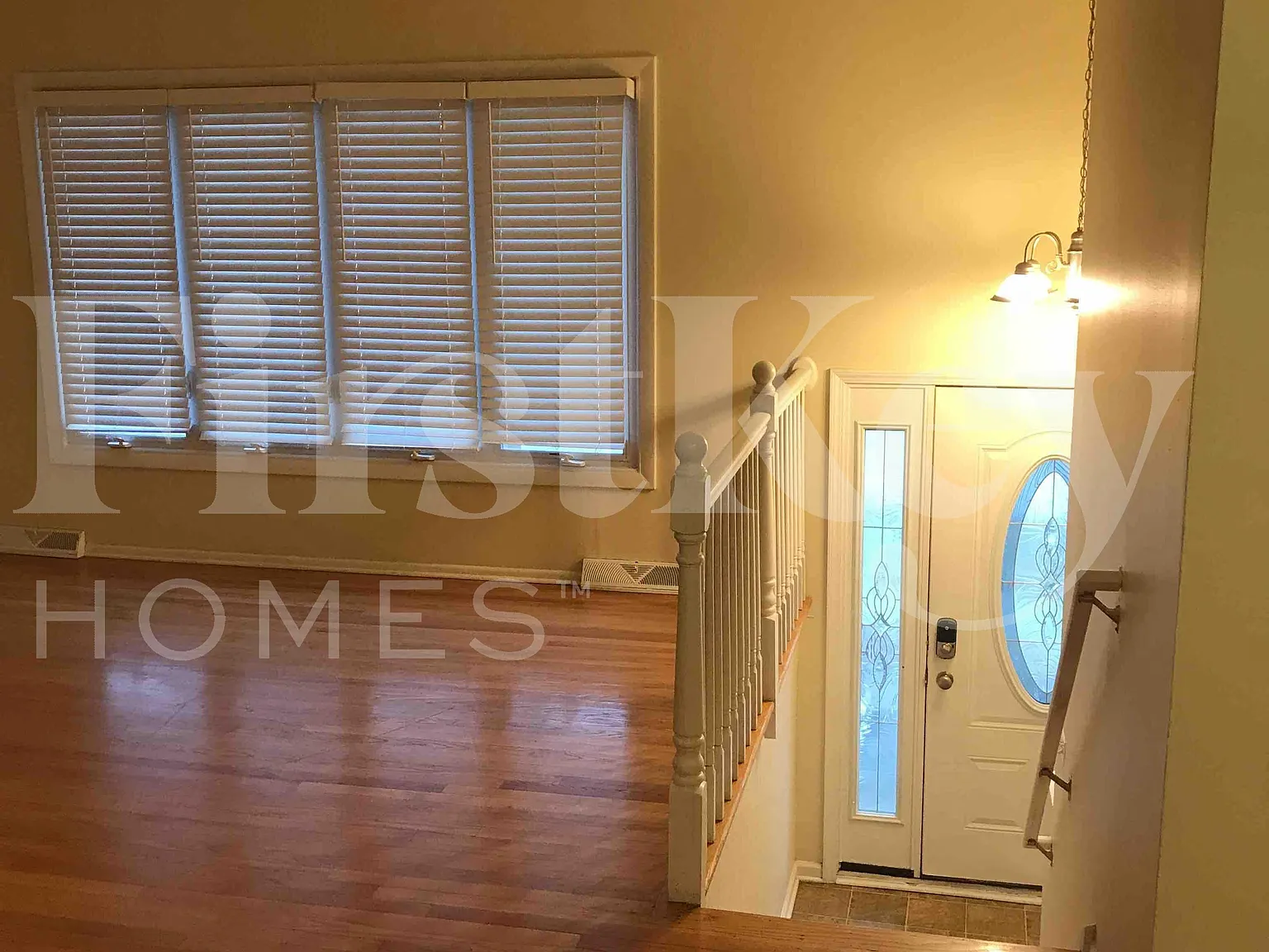 5 bed, 3.0 bath, 1780 sqft, $3,280 — Photo 2