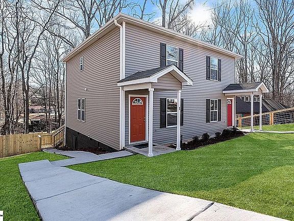 2nd image of 100 Parkstone Dr #A-b