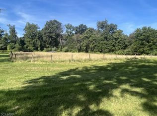 47 Upper Kingtown Rd, Pittstown, NJ 08867