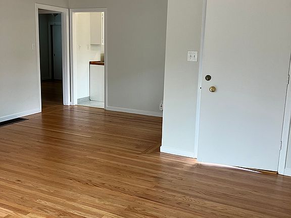 5th image of 81 Loyola Ave #81