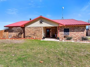 170 Clover Ln, Decatur, TX 76234