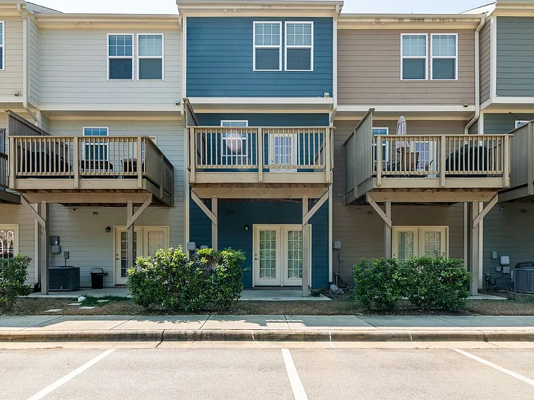 2801 Wilshire Hill Dr #107 — Photo 3