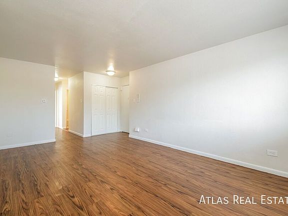 3rd image of 4991 N Lowell Blvd #104