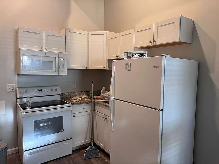 624 Washington St #3 — Photo 4