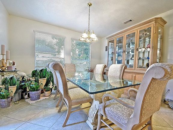 5th image of 1223 Alexandria Ct