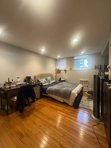 98 Strathmore Rd #6B Photo 1