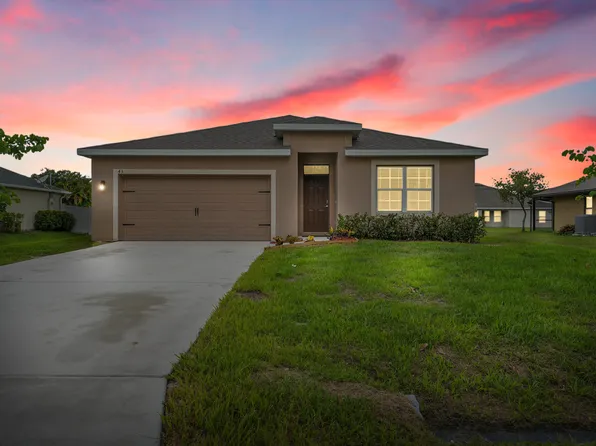 433 SW Eyerly Avenue, Port St Lucie, FL 34983