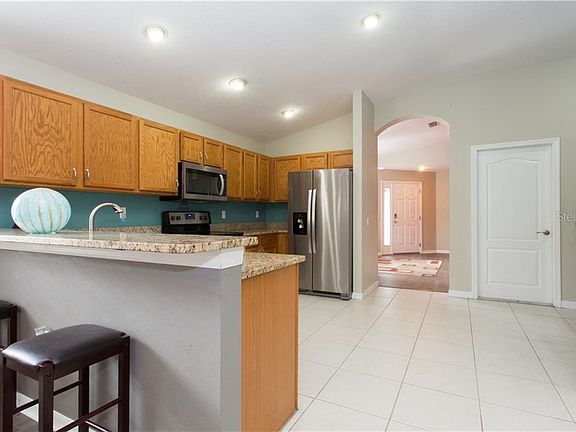 3rd image of 718 Cristelle Jean Dr