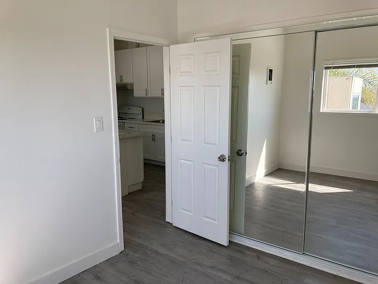 39 Sunset Ave. — Photo 23