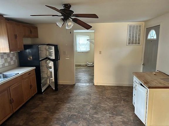 5th image of 611 N Oak St
