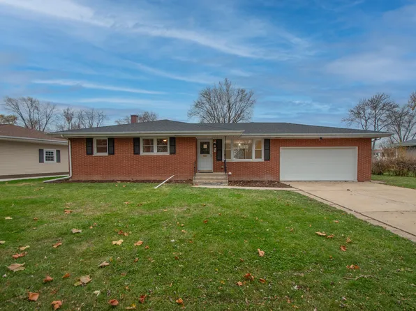 309 Sherwood Dr, Crown Point, IN 46307