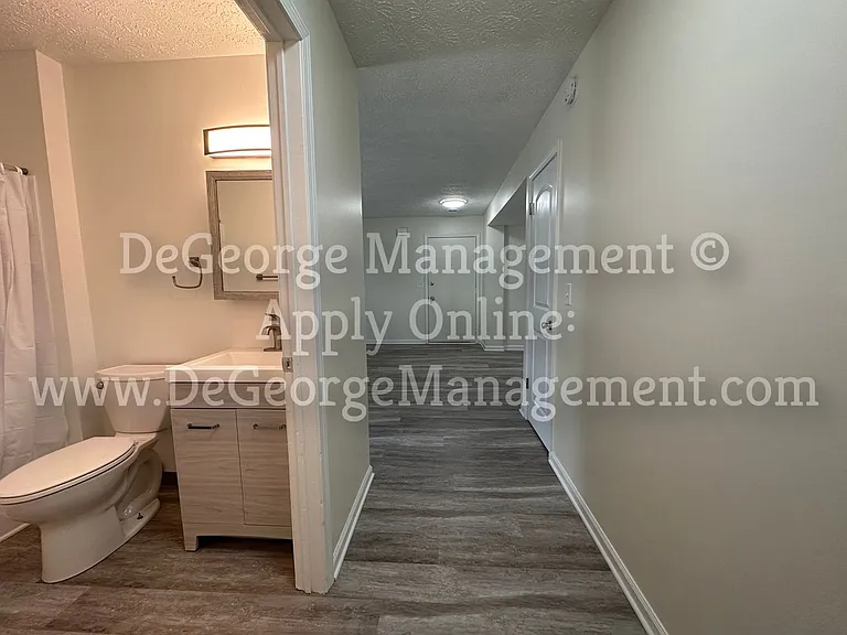 Pine Ridge Apartments — Photo 37