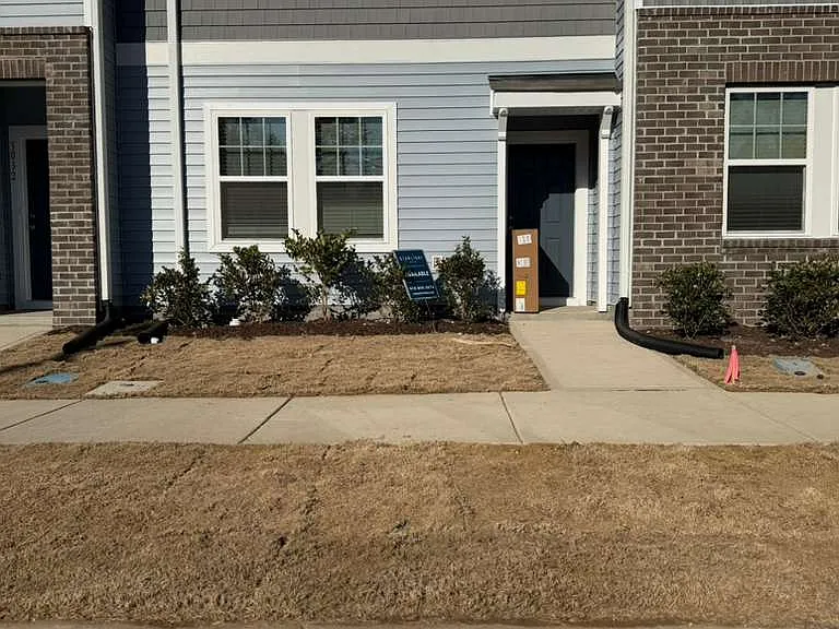 3030 Fulong Dr — Photo 1