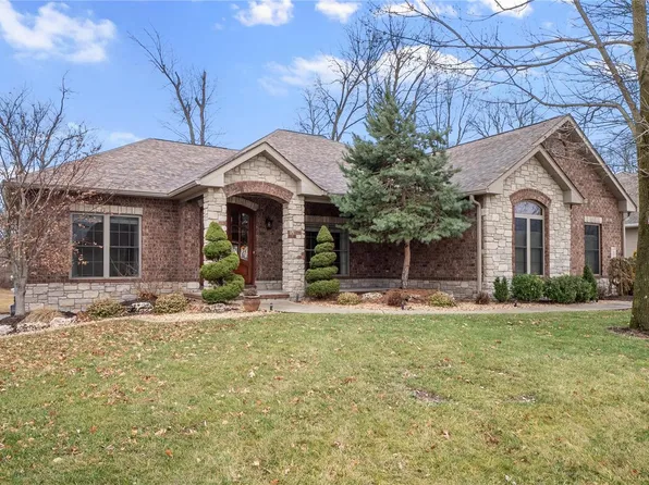 120 Stonebridge Estates Ct, Maryville, IL 62062