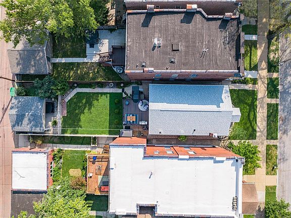 4th image of 3847 McDonald Ave