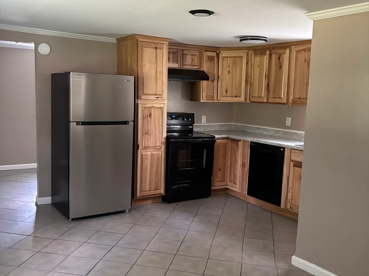 1 bed, 512 sqft, $975 — Photo 2